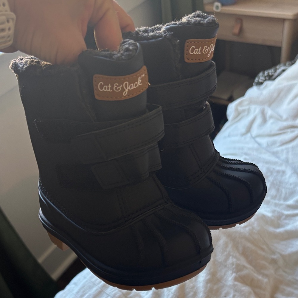 Cat & Jack Black Kids Snow Boots